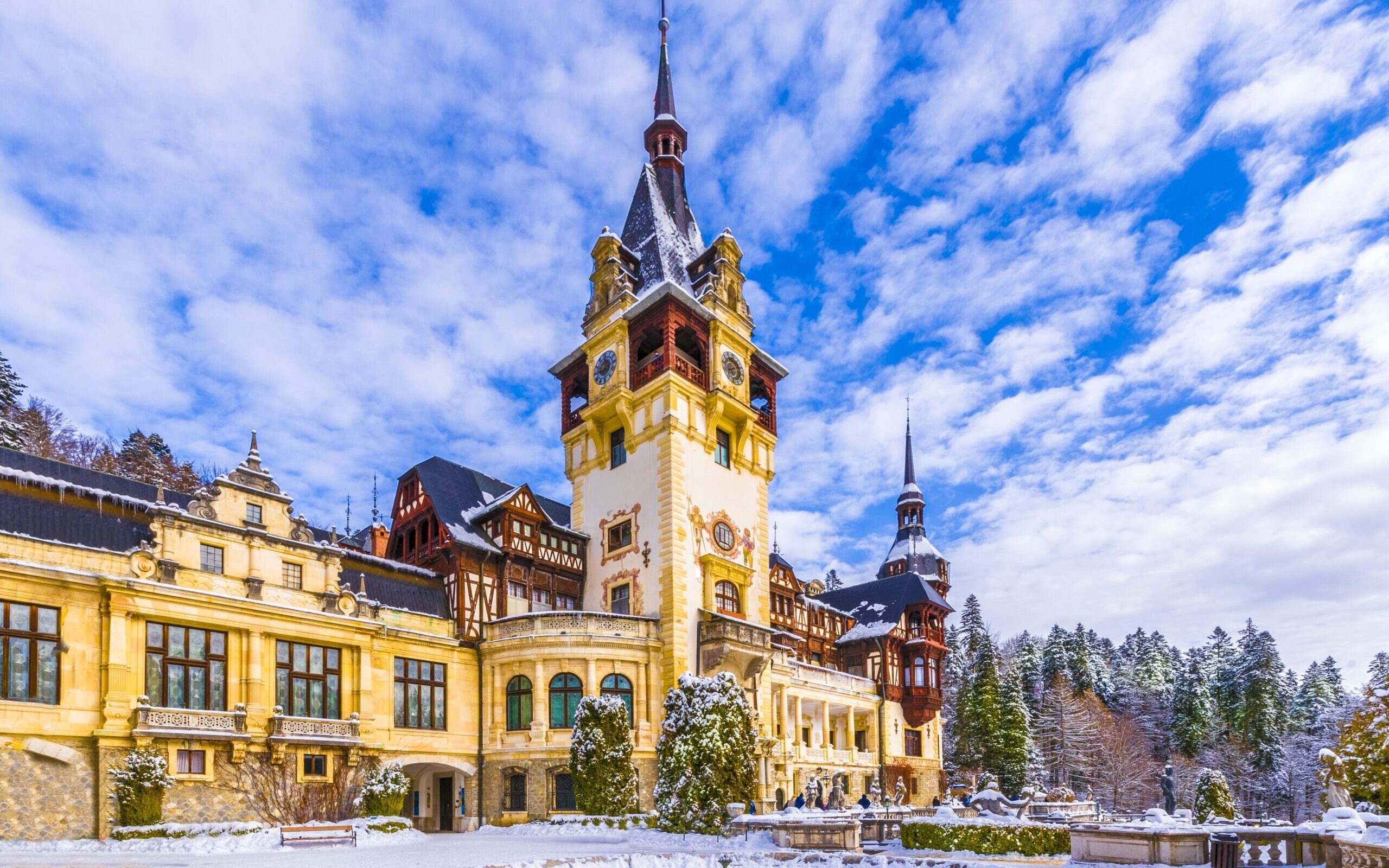 Castelul Peleș - Sinaia | ROMANIA FOR ALL IT