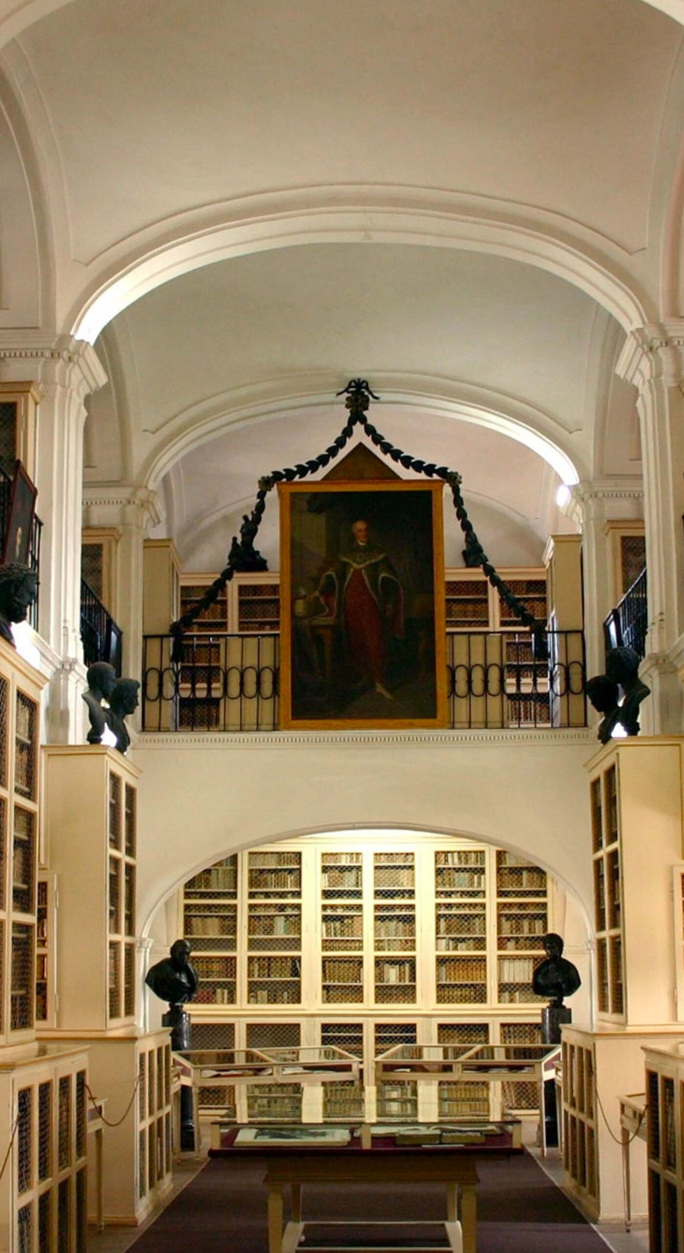 Muzeu biblioteca Teleki-Bolyai - Targu-Mures - Romania for All